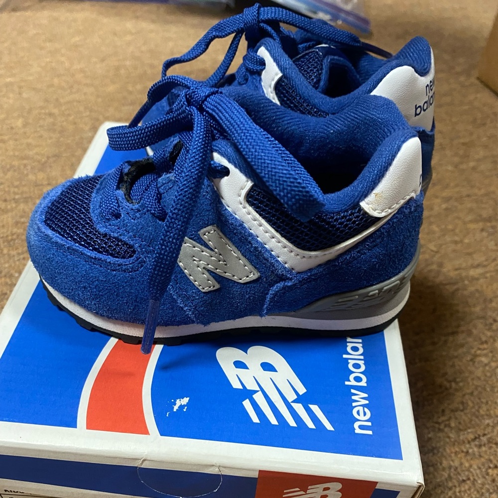 Baby New Balance 574 shoes. BRAND NEW. Size 4